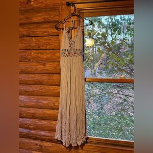 Women’s maxi dress size small